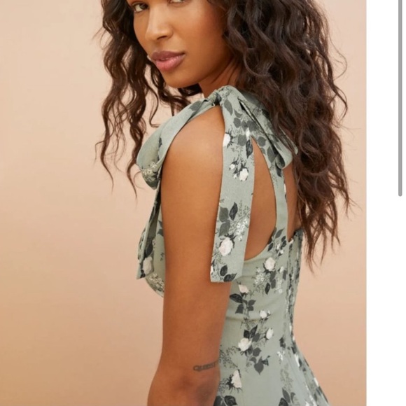Reformation Floral Green twilight Dress. Size 8. - Picture 2 of 11